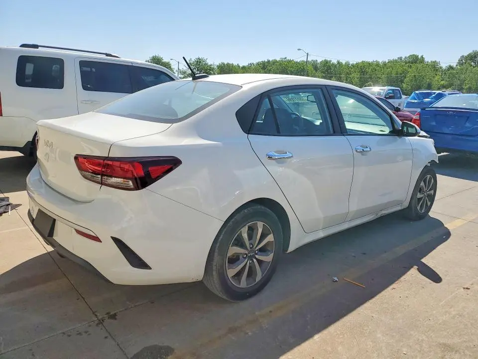 2022 KIA RIO S  