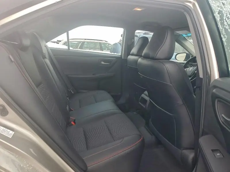 2015 TOYOTA CAMRY LE  