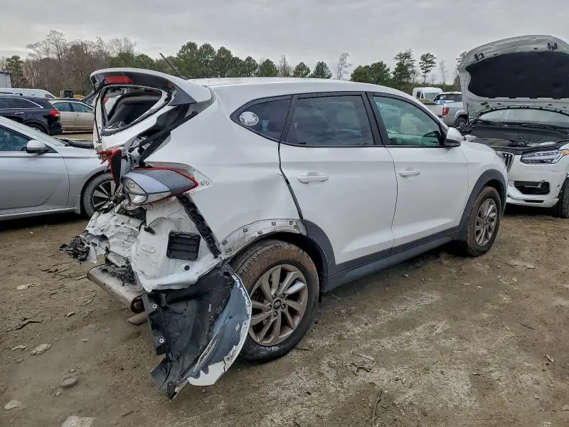 2018 HYUNDAI TUCSON SE  