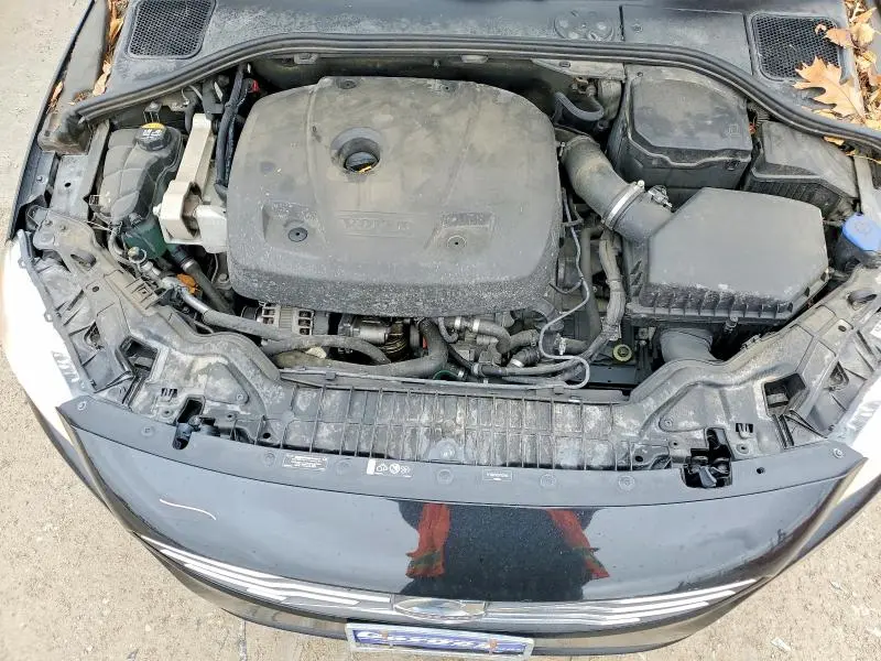2017 VOLVO V60 T5 PREMIER  