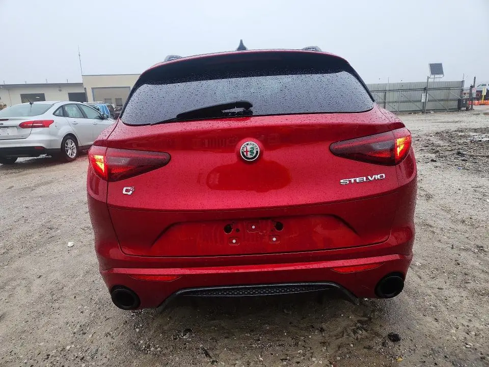 2022 ALFA ROMEO STELVIO TI  
