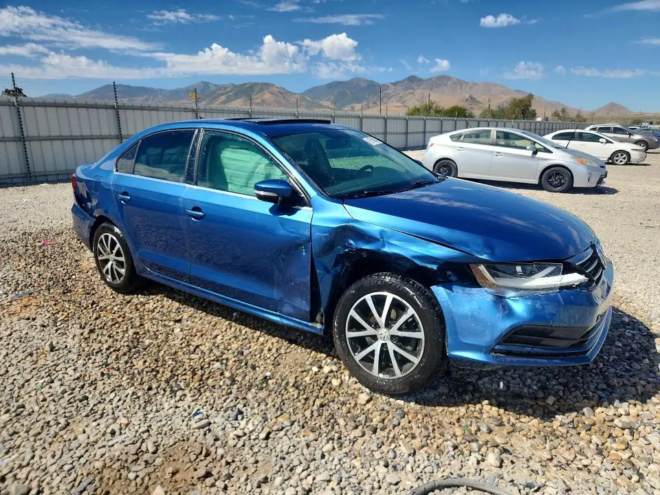2018 VOLKSWAGEN JETTA SE  