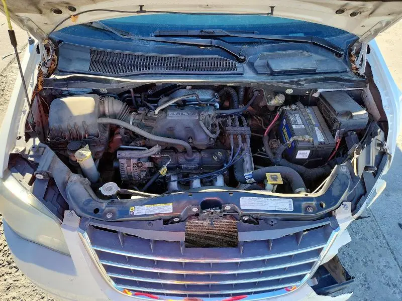 2010 CHRYSLER TOWN & COUNTRY TOURING  