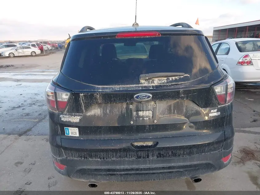 2017 FORD ESCAPE SE