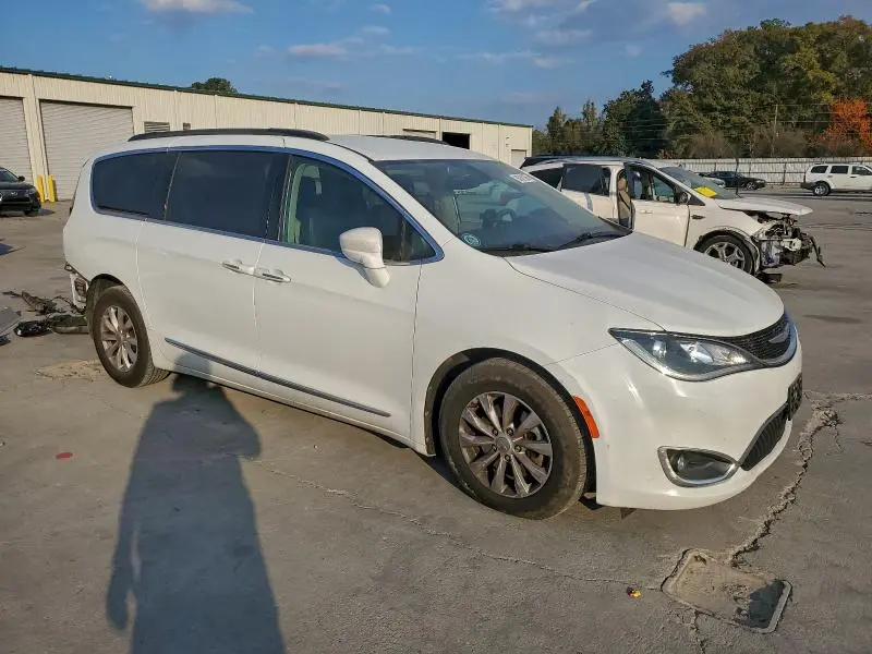 2017 CHRYSLER PACIFICA TOURING L  