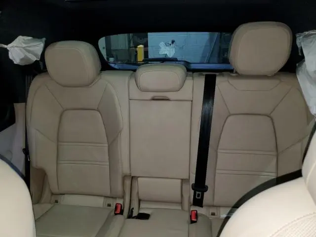 2021 PORSCHE CAYENNE   