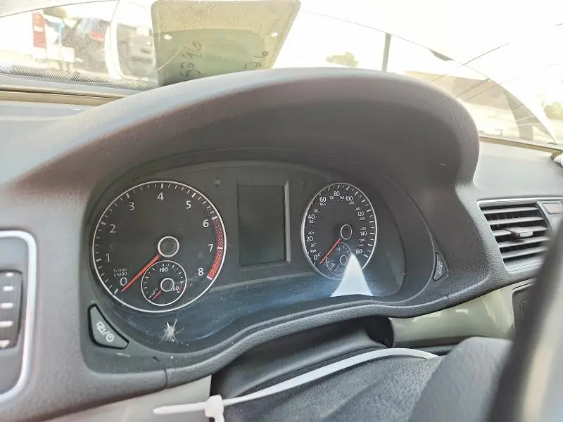 2015 VOLKSWAGEN PASSAT S  