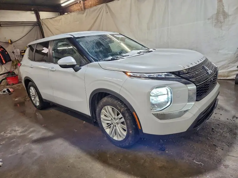 2022 MITSUBISHI OUTLANDER ES  