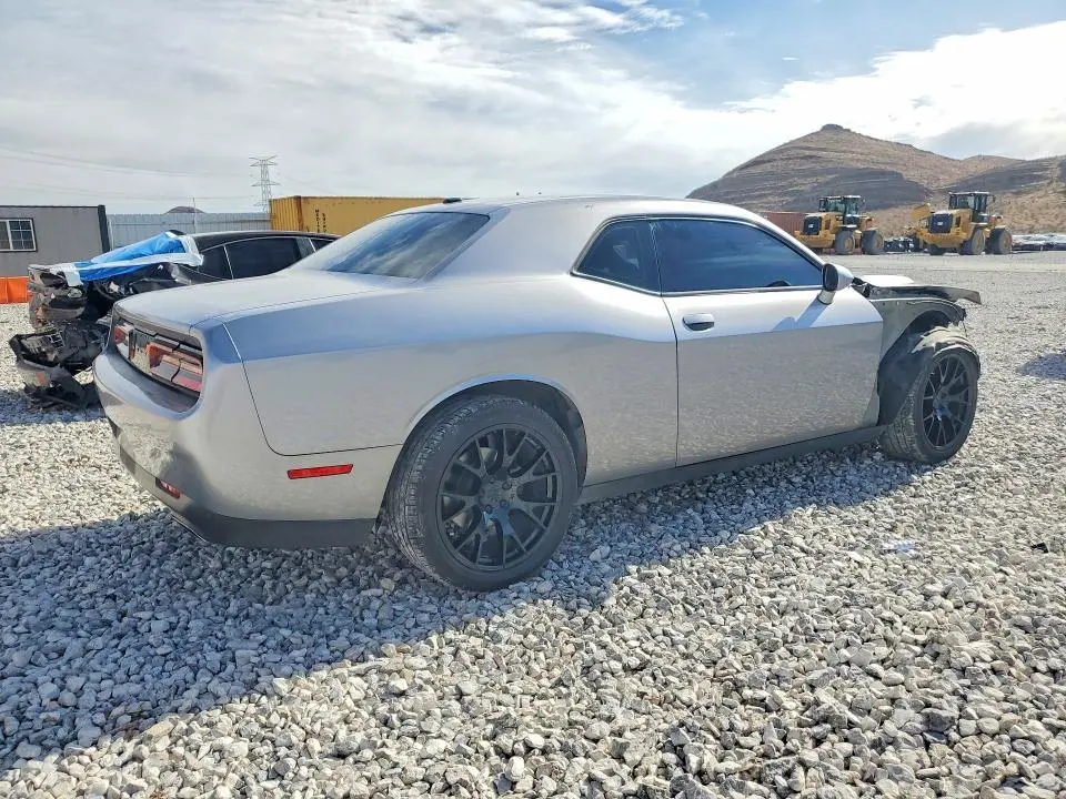 2015 DODGE CHALLENGER SXT  