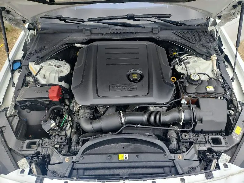 2018 JAGUAR XE R - SPORT  