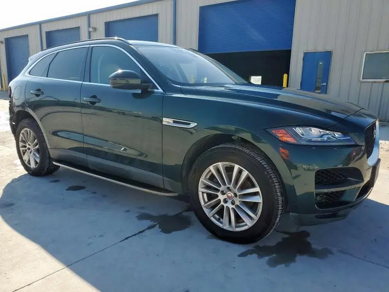 2018 JAGUAR F-PACE   
