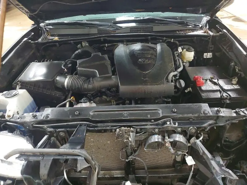 2021 TOYOTA TACOMA SR V6  