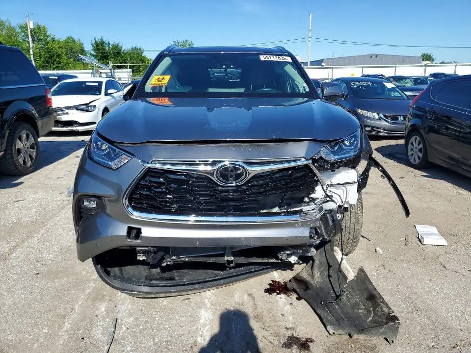 2025 TOYOTA HIGHLANDER PLATINUM  