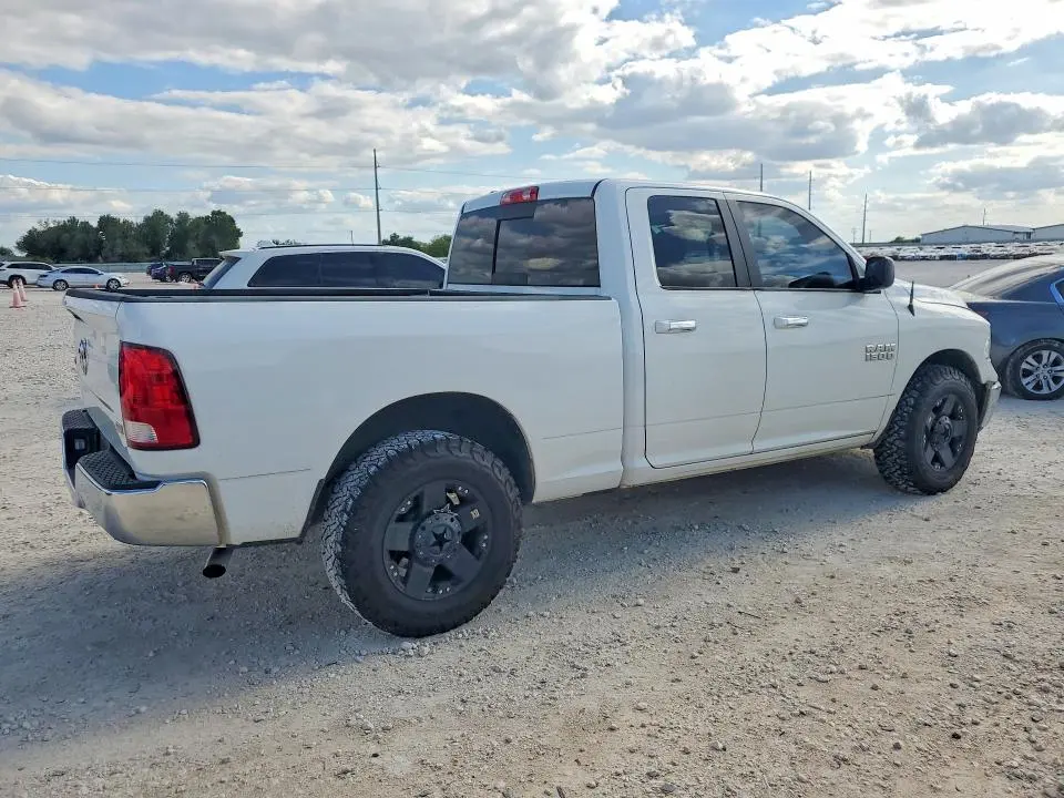 2018 RAM 1500 SLT  
