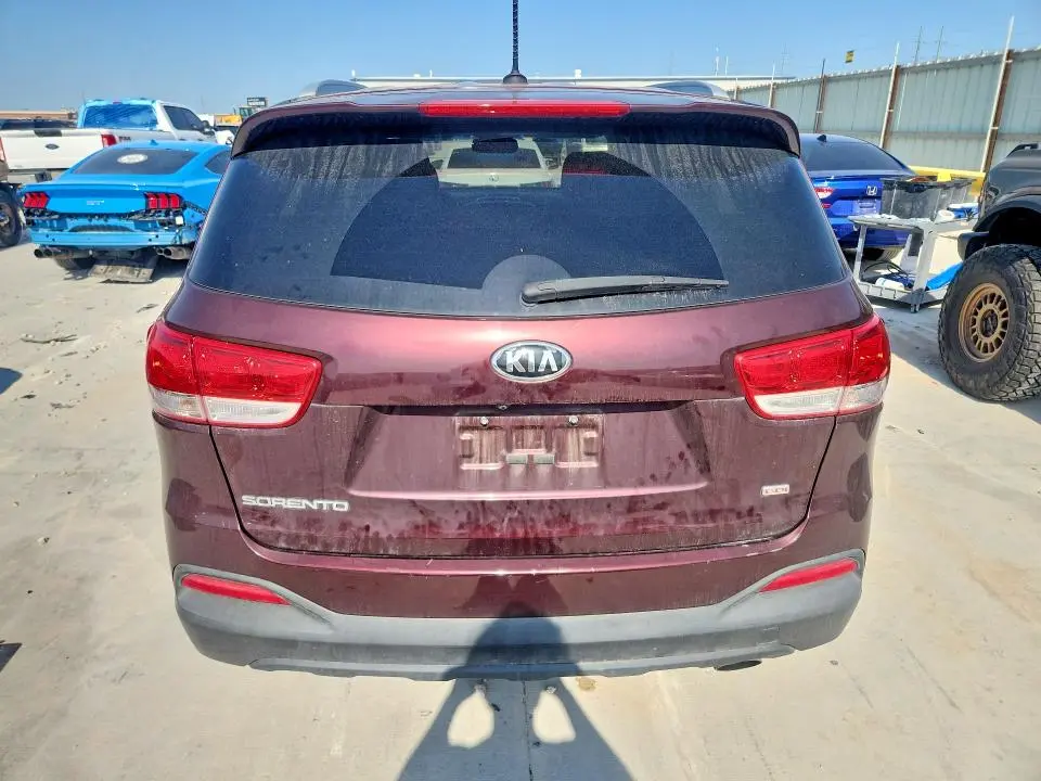 2017 KIA SORENTO LX  