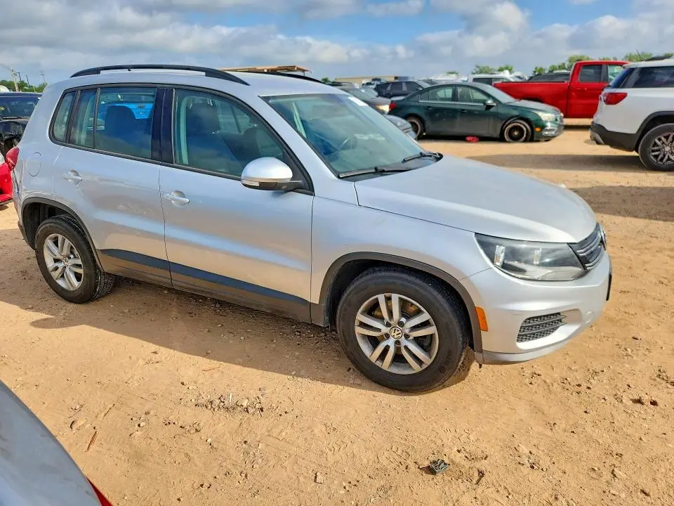 2016 VOLKSWAGEN TIGUAN S  