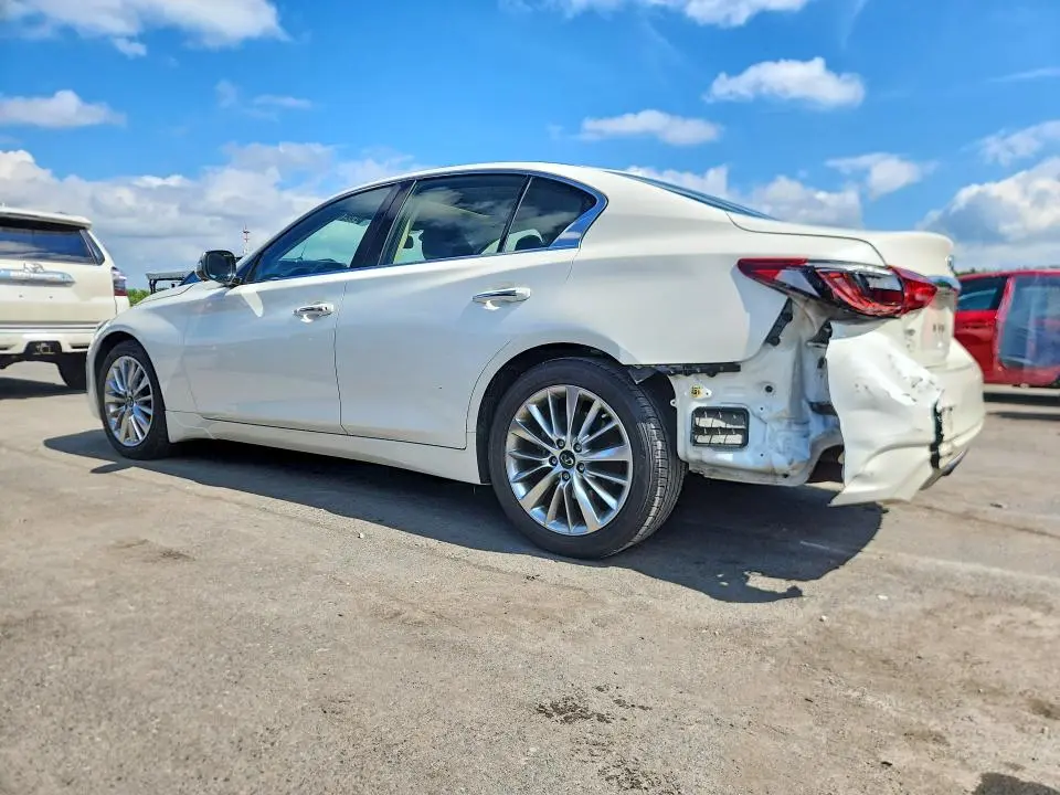 2021 INFINITI Q50 LUXE  