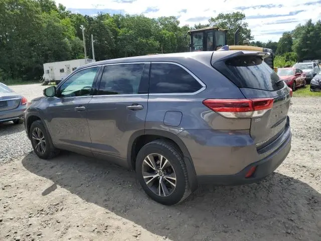 2017 TOYOTA HIGHLANDER LE  