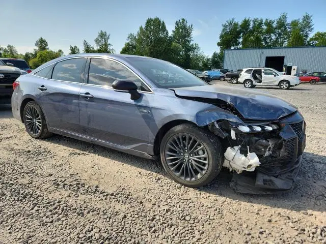 2019 TOYOTA AVALON XLE  