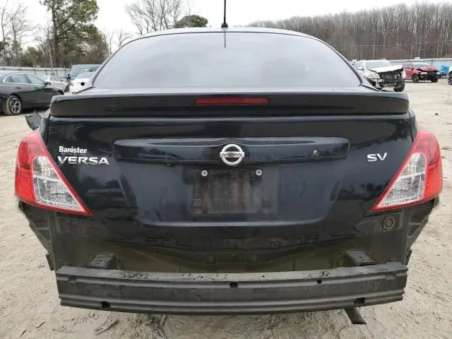 2019 NISSAN VERSA S