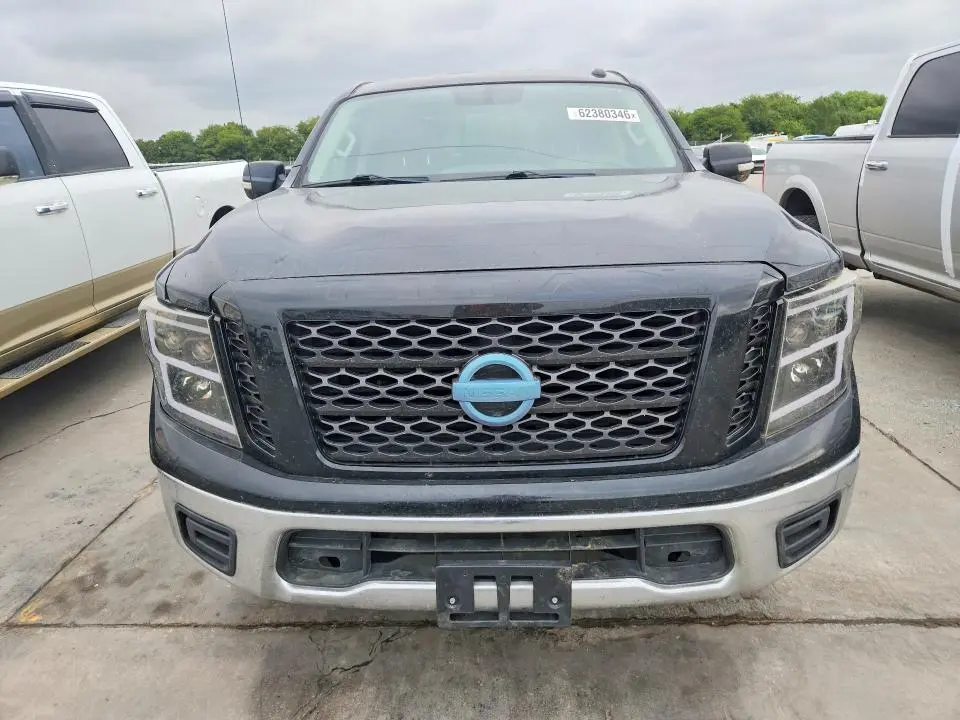 2019 NISSAN TITAN SV  