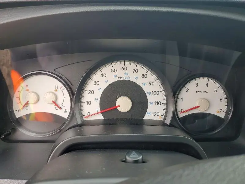 2011 DODGE DAKOTA SLT  