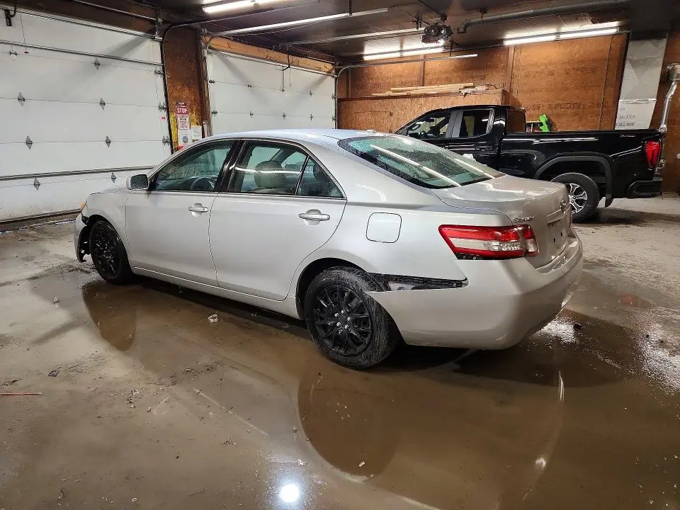 2010 TOYOTA CAMRY LE  