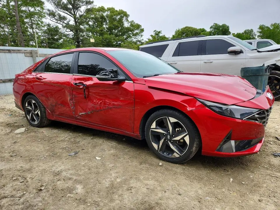 2021 HYUNDAI ELANTRA SEL  