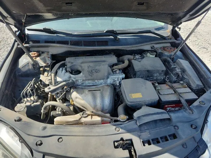 2015 TOYOTA CAMRY SE  