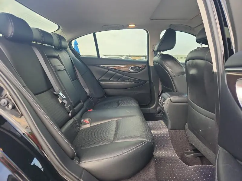 2015 INFINITI Q50 BASE  