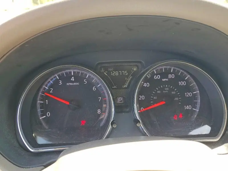 2015 NISSAN VERSA 1.6 SV  