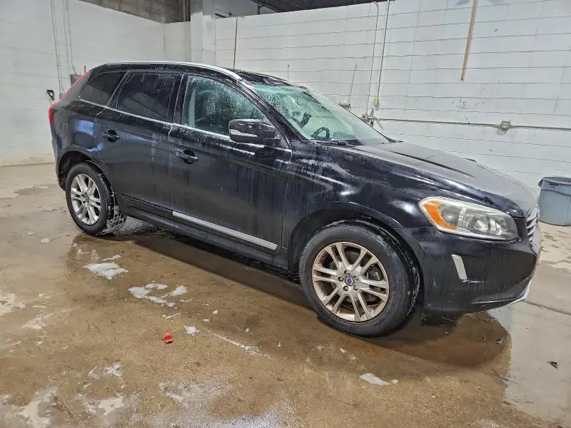 2015 VOLVO XC60 T5 PLATINUM  