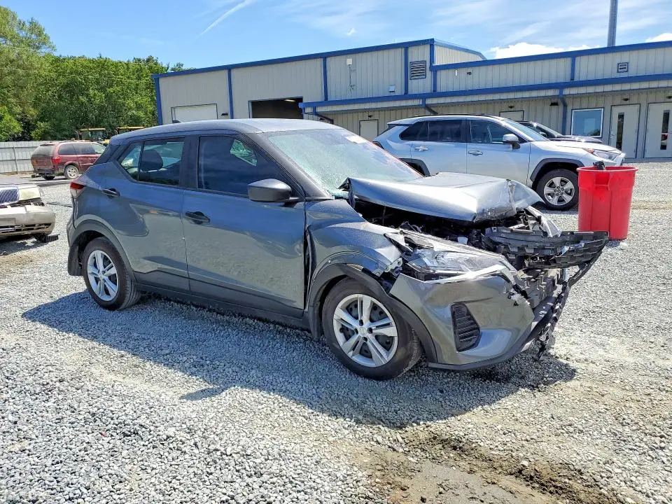 2024 NISSAN KICKS S  