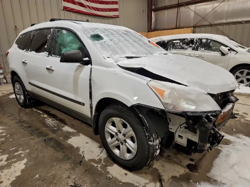 2010 CHEVROLET TRAVERSE LS  