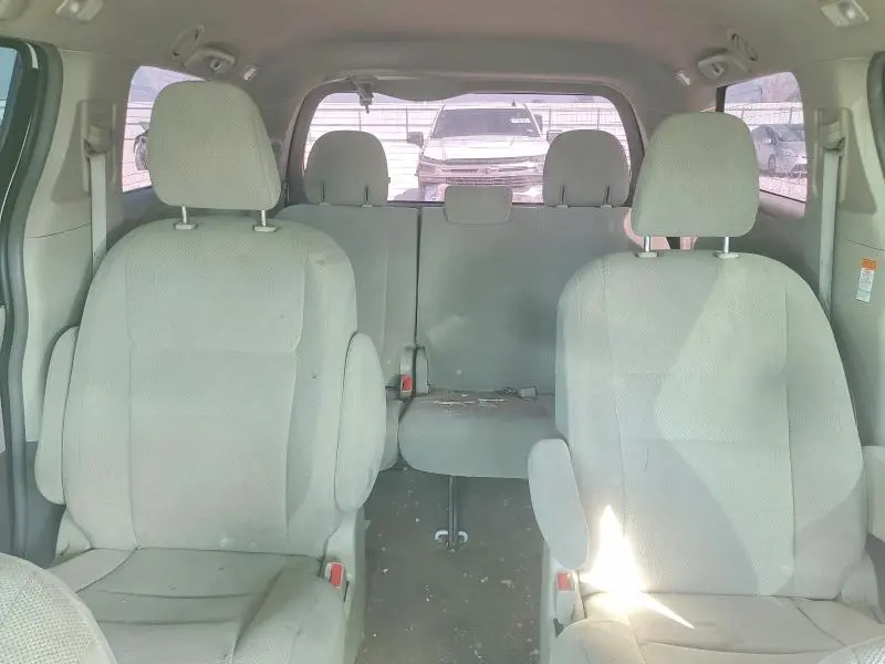 2019 TOYOTA SIENNA   