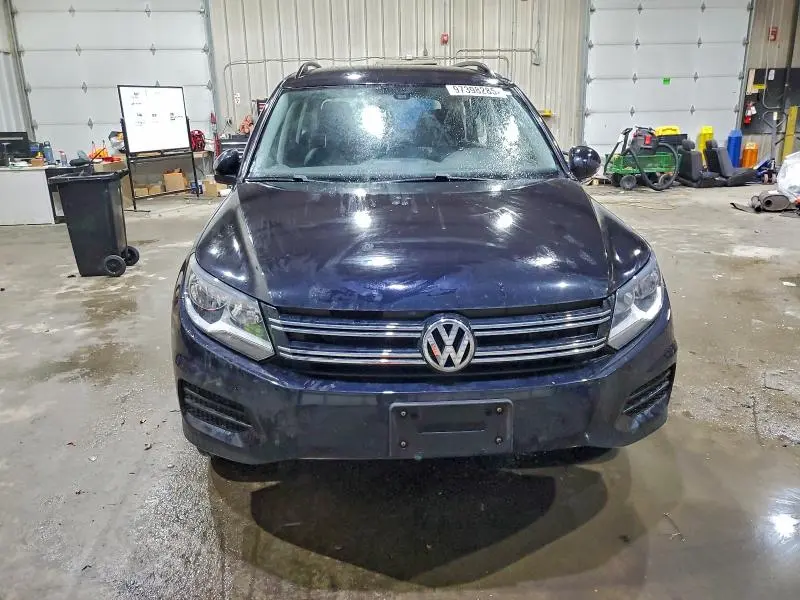 2016 VOLKSWAGEN TIGUAN S  