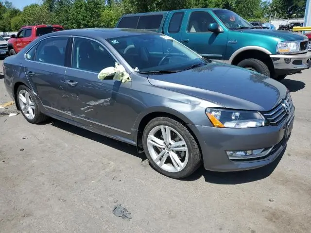 2015 VOLKSWAGEN PASSAT SE  