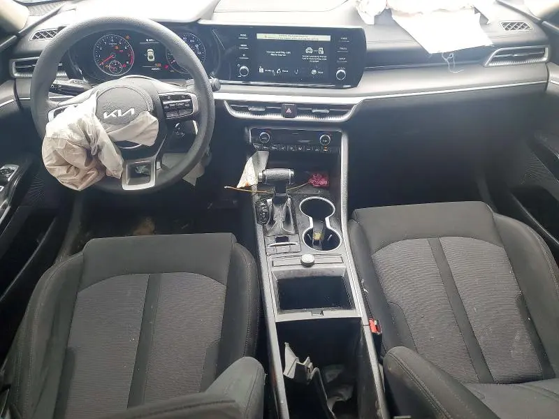2022 KIA K5 LX  