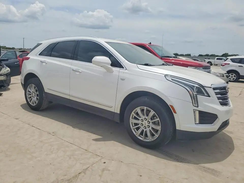 2017 CADILLAC XT5   