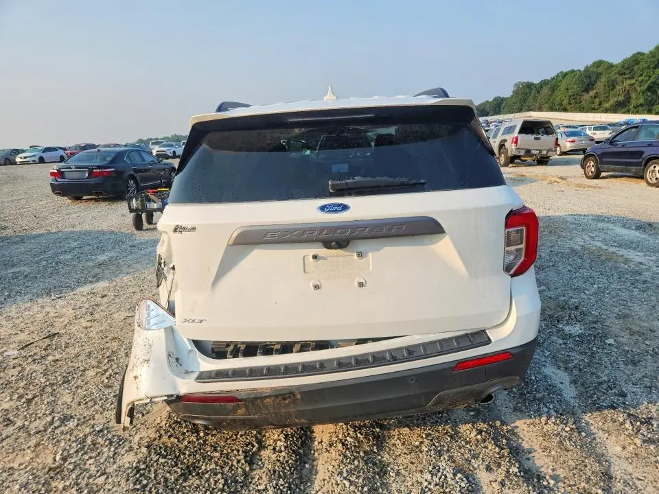 2021 FORD EXPLORER XLT  