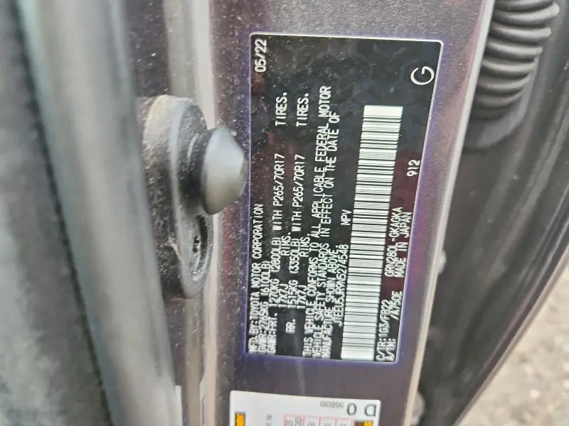 2022 TOYOTA 4RUNNER SR5  