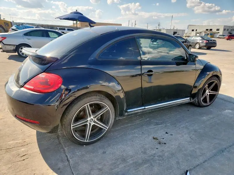 2012 VOLKSWAGEN BEETLE   
