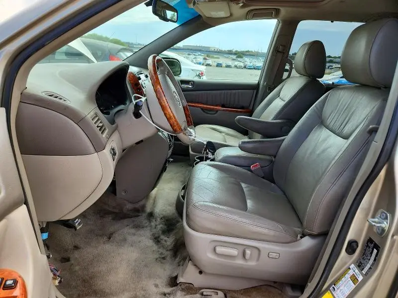 2010 TOYOTA SIENNA XLE LIMITED  
