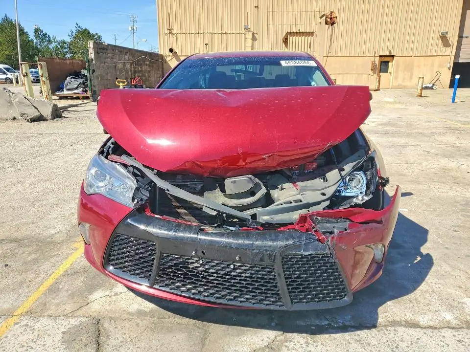 2016 TOYOTA CAMRY SE  
