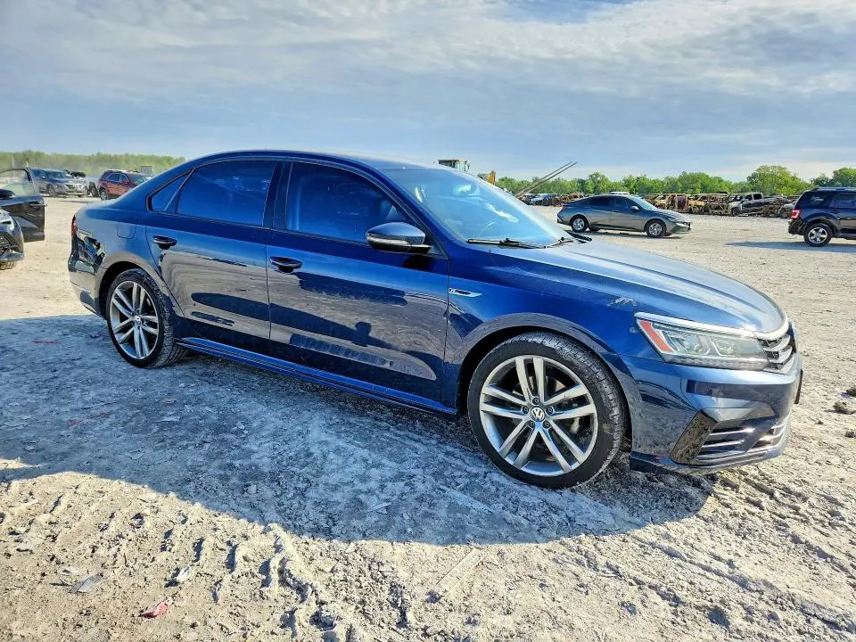 2018 VOLKSWAGEN PASSAT S  