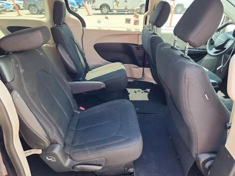 2018 CHRYSLER PACIFICA LX  