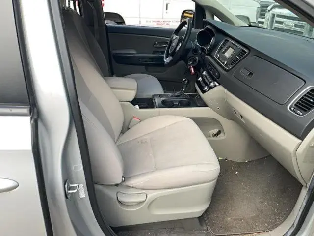 2016 KIA SEDONA L  