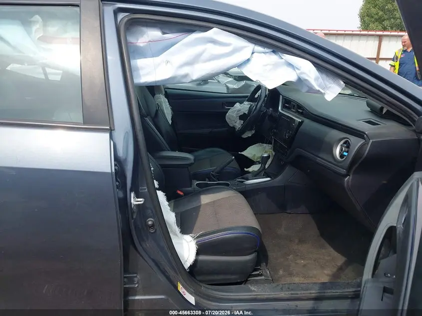 2017 TOYOTA COROLLA SE