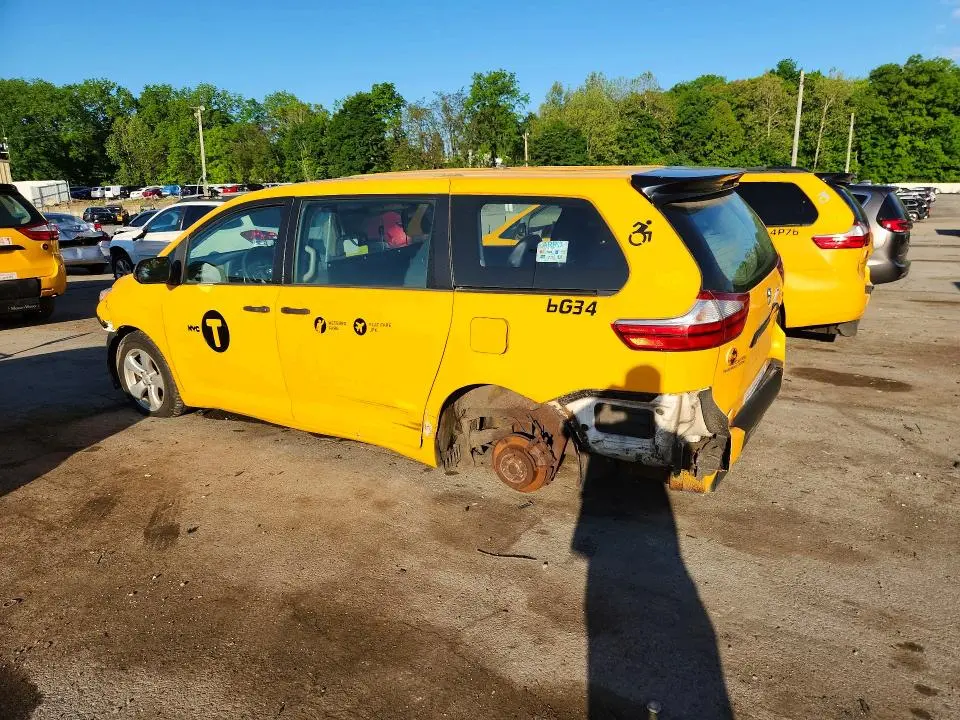 2016 TOYOTA SIENNA L 7-PASSENGER  