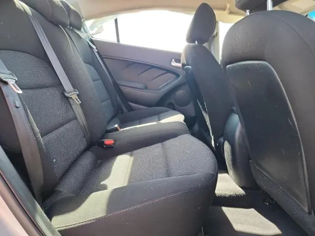 2018 KIA FORTE LX  